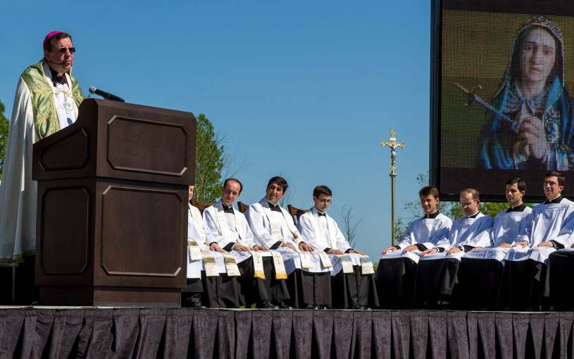 Family-Center-Blessing-Dedication_24